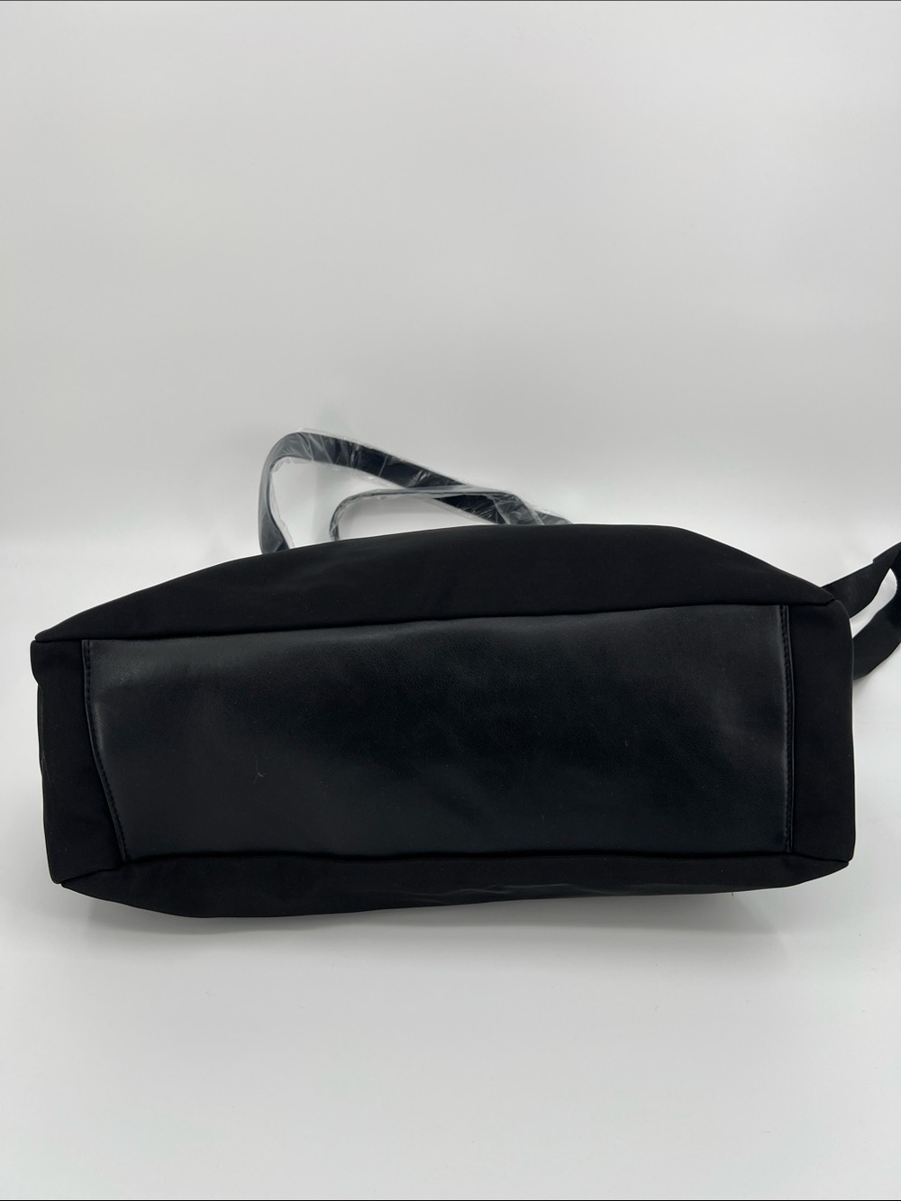 ALO Yoga Black Everyday Large Tote with Dual Shoulder Straps - Picture 5 of 8